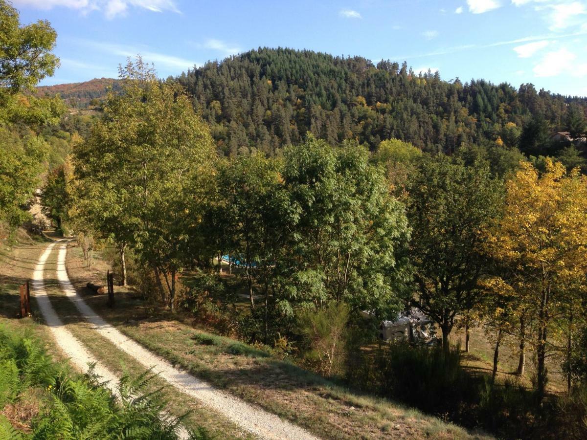 Hotel Domaine de Clarat à Lafarre  Extérieur photo